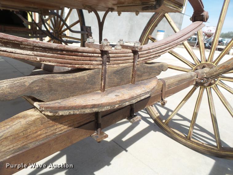 image for item EN9711 Horse carriage