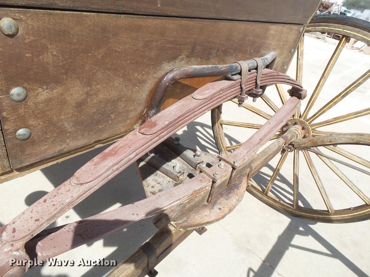 image for item EN9711 Horse carriage