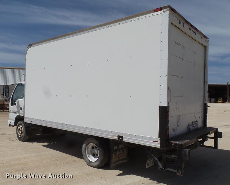 image for item EN9715 2006 Isuzu NPR box truck