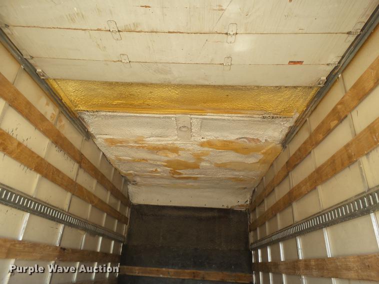 image for item EN9715 2006 Isuzu NPR box truck