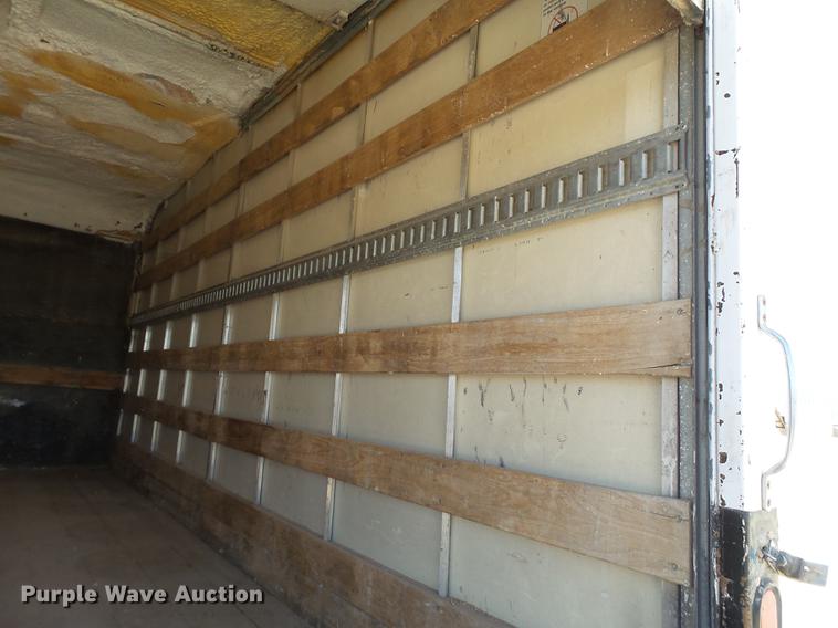 image for item EN9715 2006 Isuzu NPR box truck