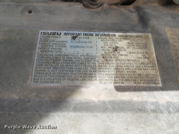 image for item EN9715 2006 Isuzu NPR box truck