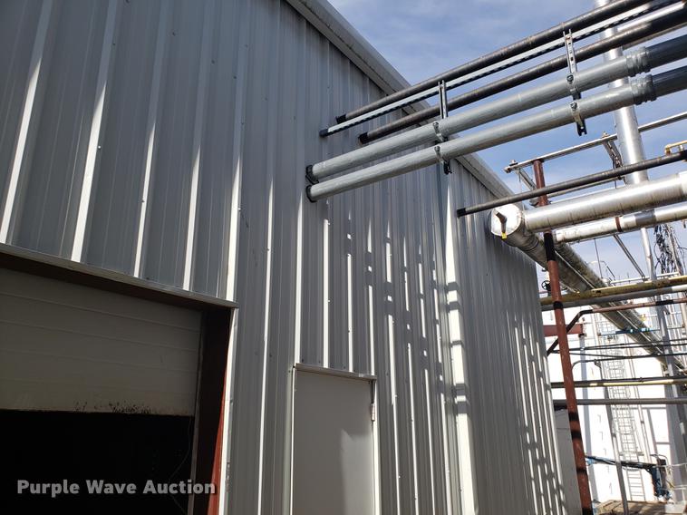 image for item EN9752 Red Iron metal building