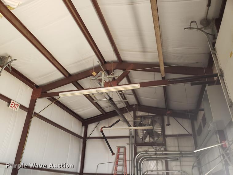 image for item EN9752 Red Iron metal building