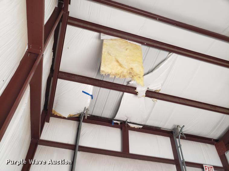 image for item EN9752 Red Iron metal building