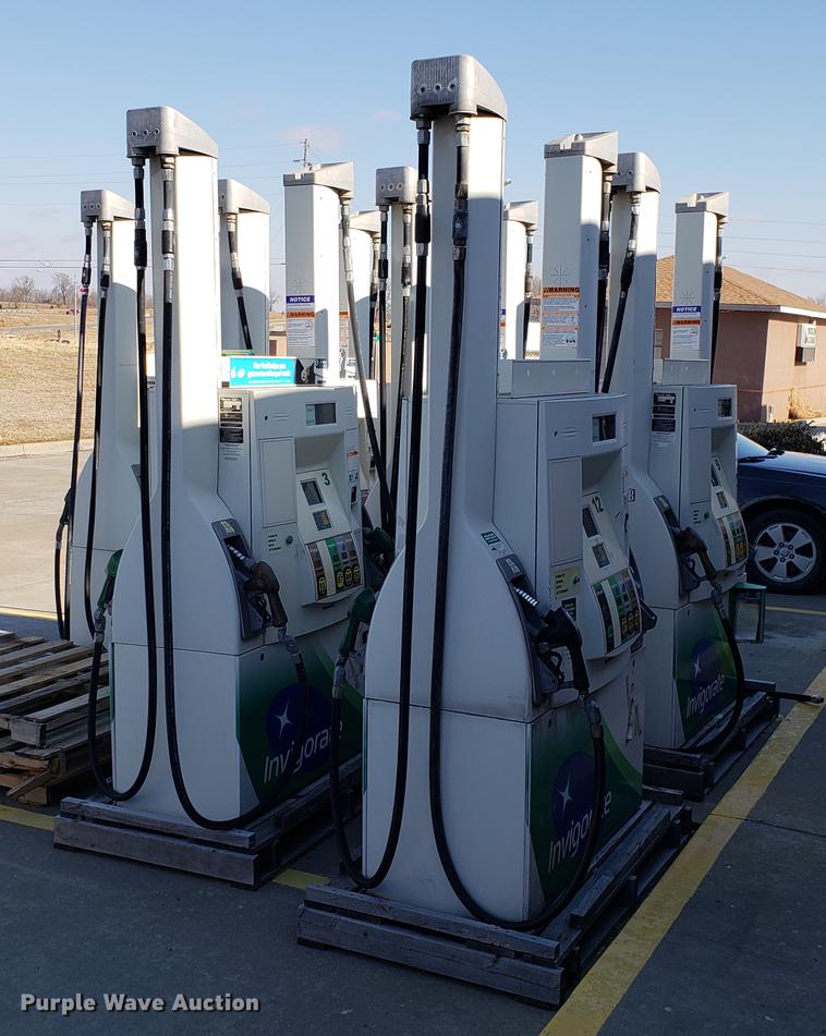 (6) Wayne fuel dispensers in Lee's Summit, MO Item EN9756 sold