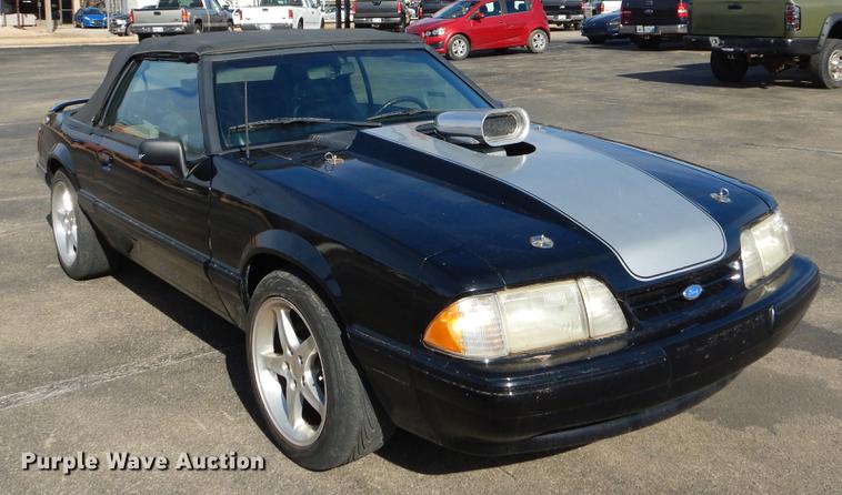 image for item ER9454 1992 Ford Mustang convertible