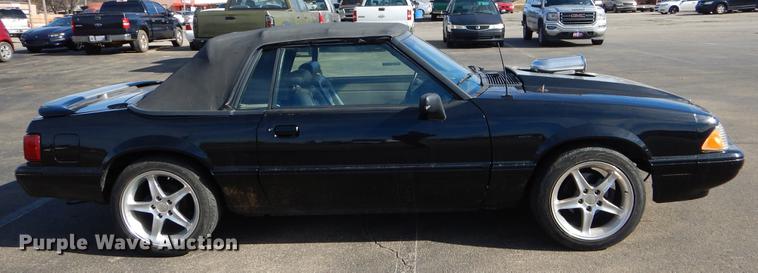 image for item ER9454 1992 Ford Mustang convertible