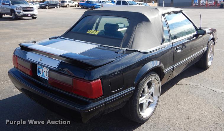 image for item ER9454 1992 Ford Mustang convertible