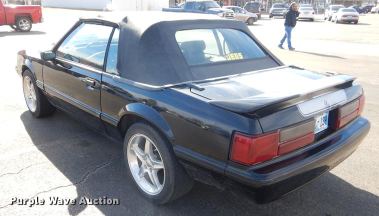 image for item ER9454 1992 Ford Mustang convertible