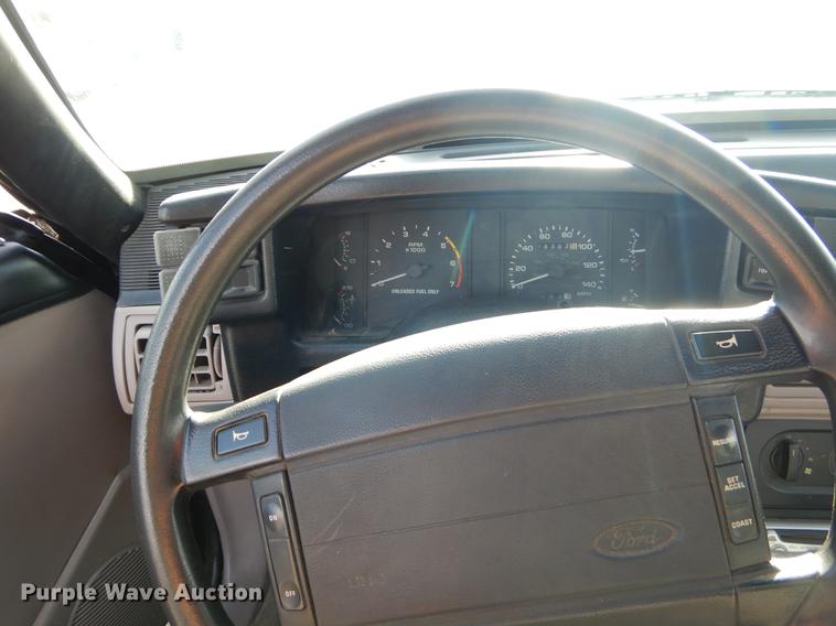 image for item ER9454 1992 Ford Mustang convertible