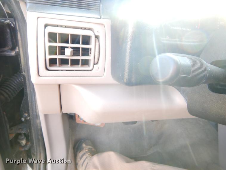 image for item ER9454 1992 Ford Mustang convertible