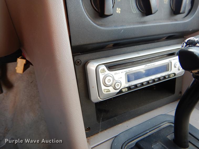 image for item ER9454 1992 Ford Mustang convertible