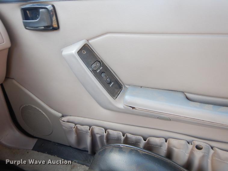 image for item ER9454 1992 Ford Mustang convertible