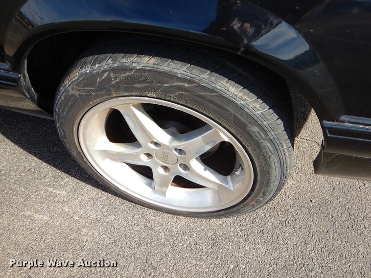 image for item ER9454 1992 Ford Mustang convertible