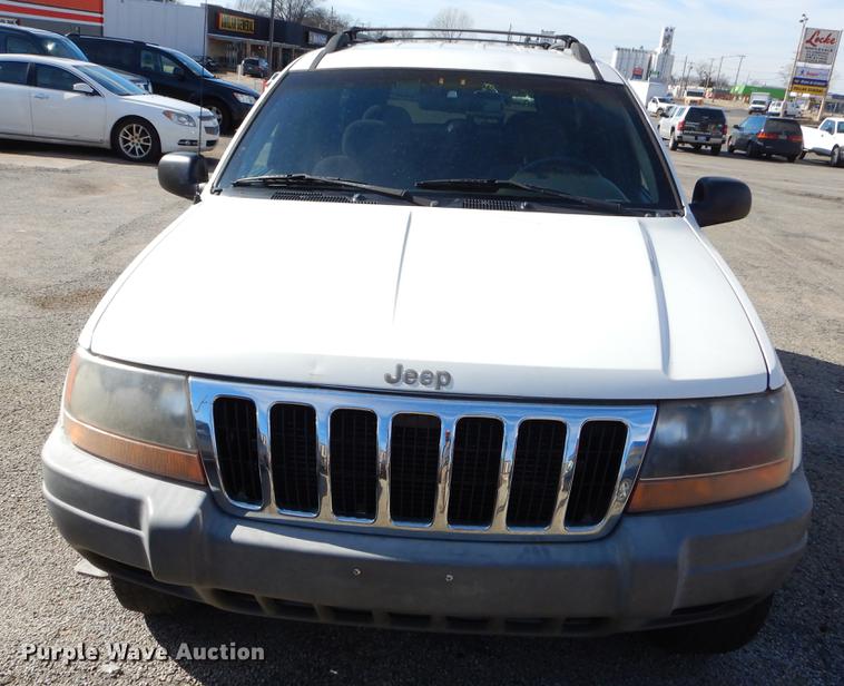 image for item ER9455 2000 Jeep Cherokee Laredo SUV