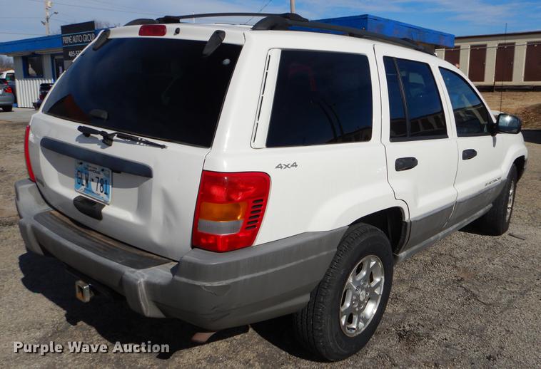 image for item ER9455 2000 Jeep Cherokee Laredo SUV