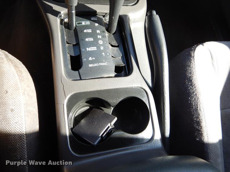 image for item ER9455 2000 Jeep Cherokee Laredo SUV