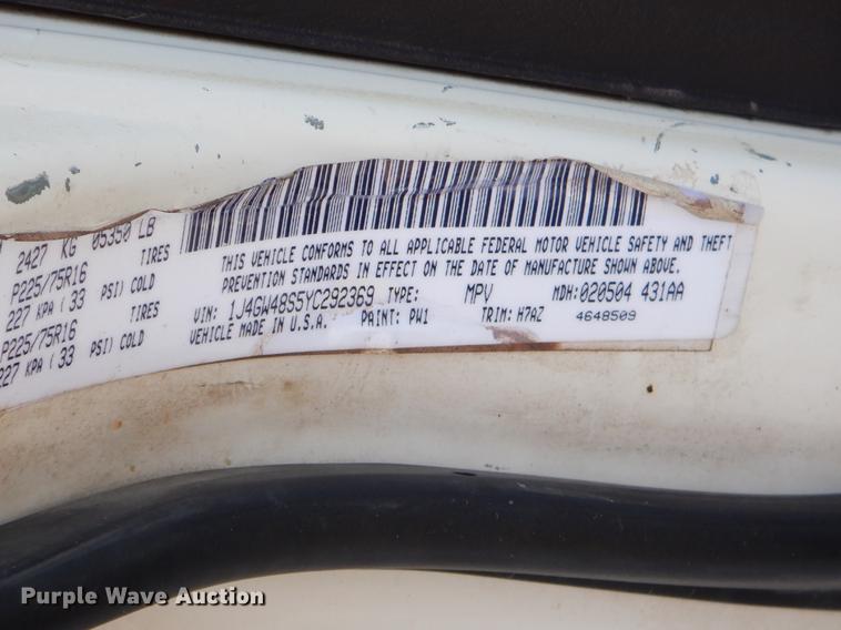 image for item ER9455 2000 Jeep Cherokee Laredo SUV