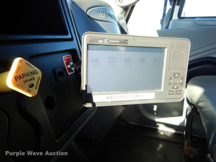 image for item ER9461 2006 International 4400 flatbed truck