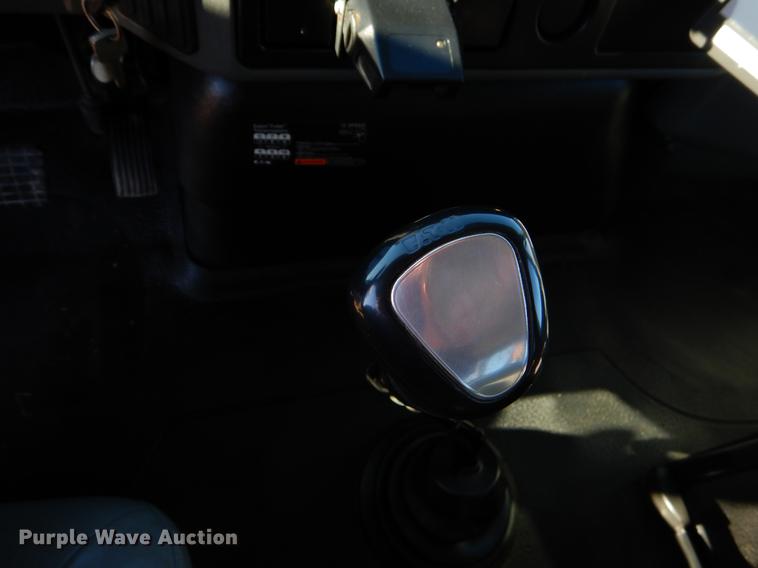 image for item ER9461 2006 International 4400 flatbed truck