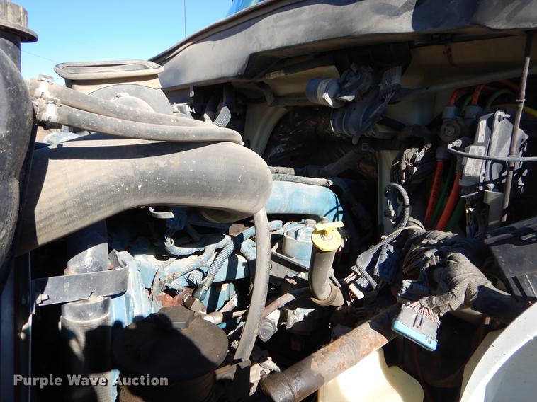 image for item ER9461 2006 International 4400 flatbed truck