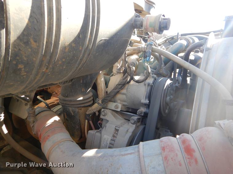 image for item ER9461 2006 International 4400 flatbed truck