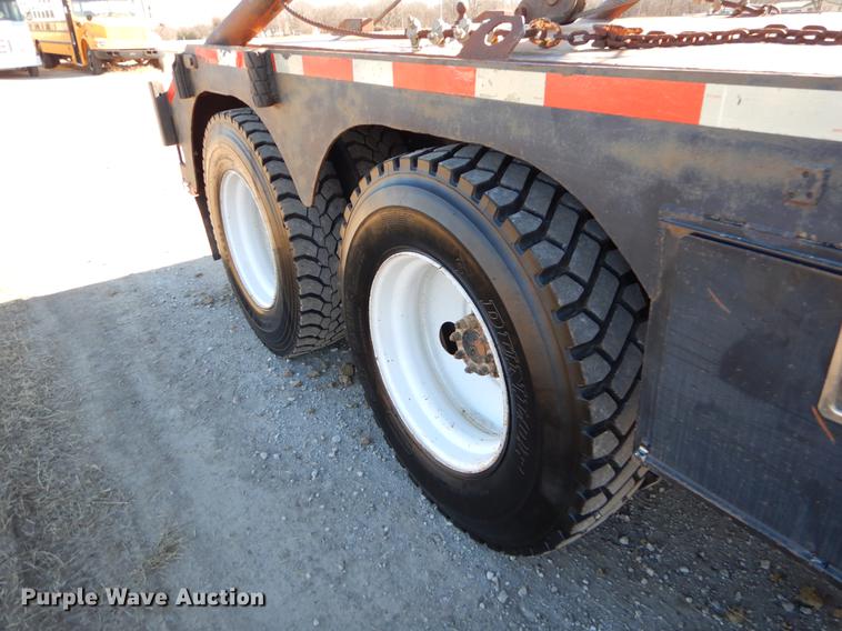 image for item ER9461 2006 International 4400 flatbed truck