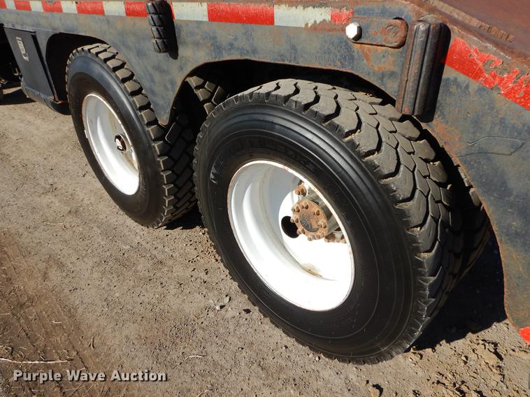 image for item ER9461 2006 International 4400 flatbed truck