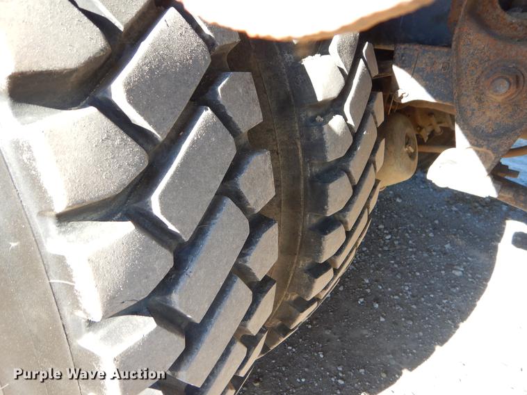 image for item ER9461 2006 International 4400 flatbed truck