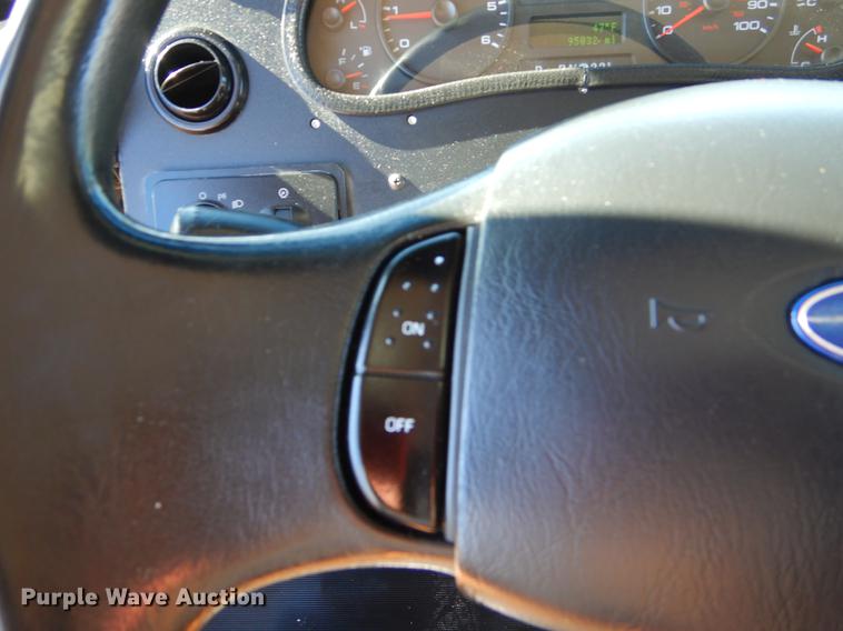 image for item ER9462 2011 Ford F59 delivery truck