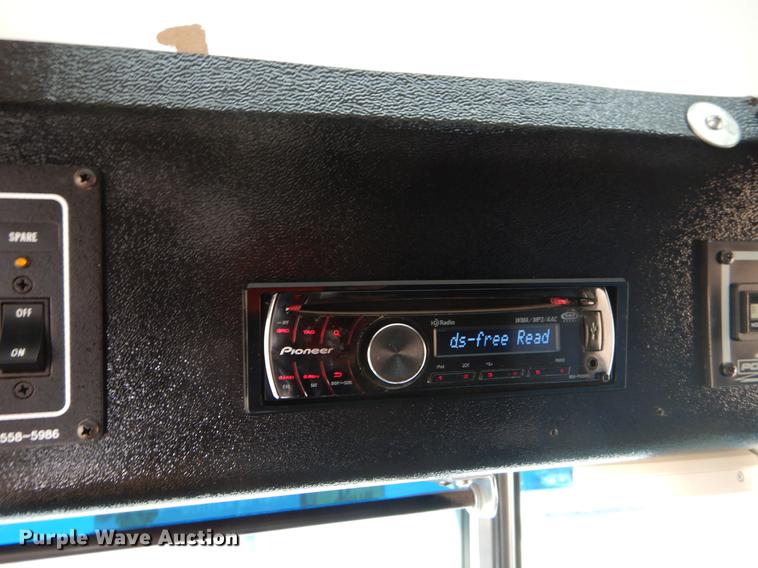 image for item ER9462 2011 Ford F59 delivery truck