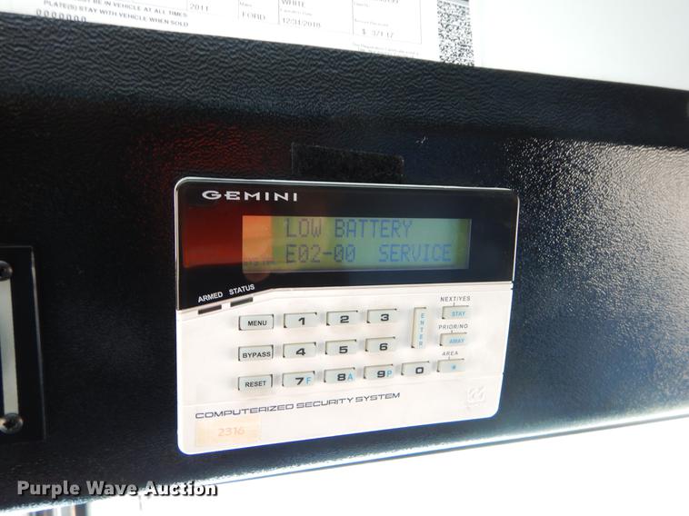 image for item ER9462 2011 Ford F59 delivery truck