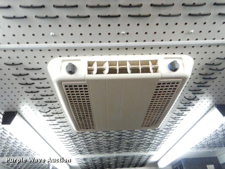 image for item ER9462 2011 Ford F59 delivery truck