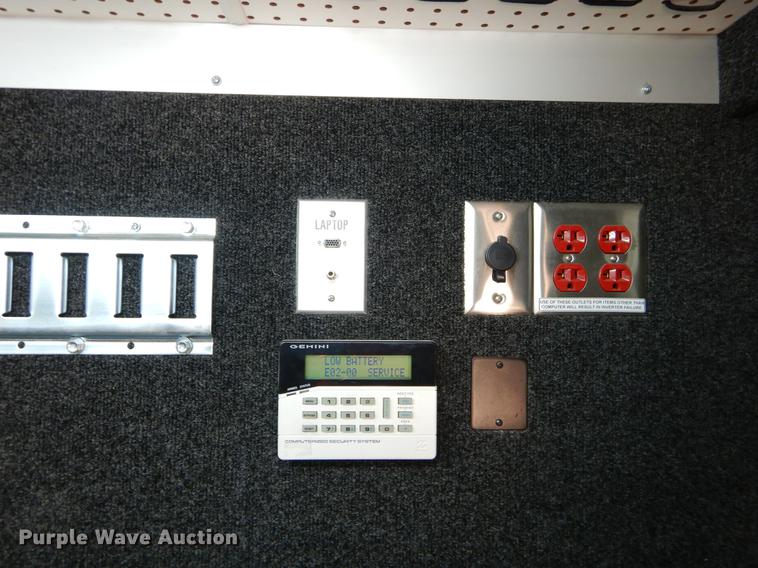 image for item ER9462 2011 Ford F59 delivery truck