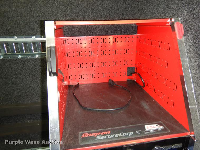 image for item ER9462 2011 Ford F59 delivery truck