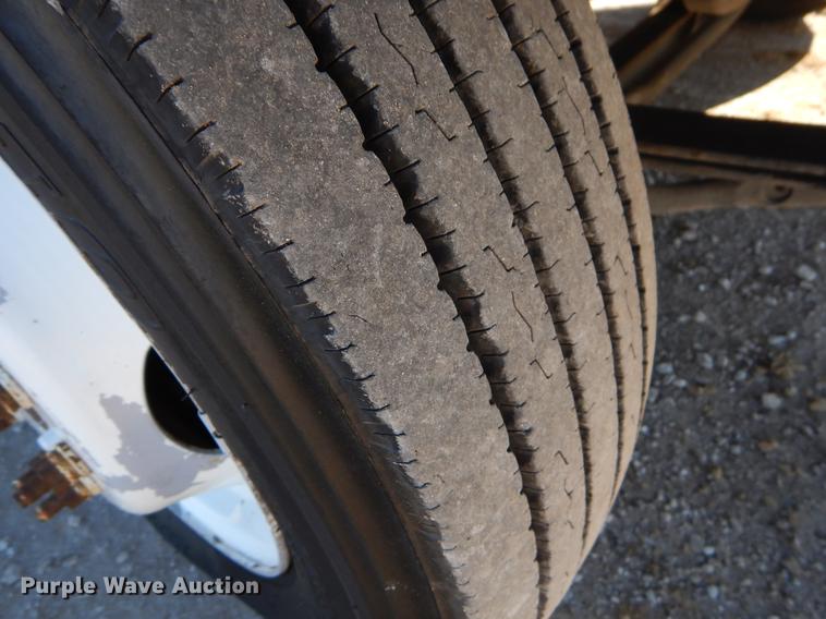 image for item ER9462 2011 Ford F59 delivery truck