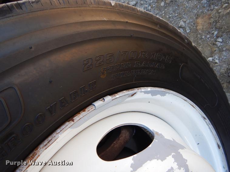 image for item ER9462 2011 Ford F59 delivery truck