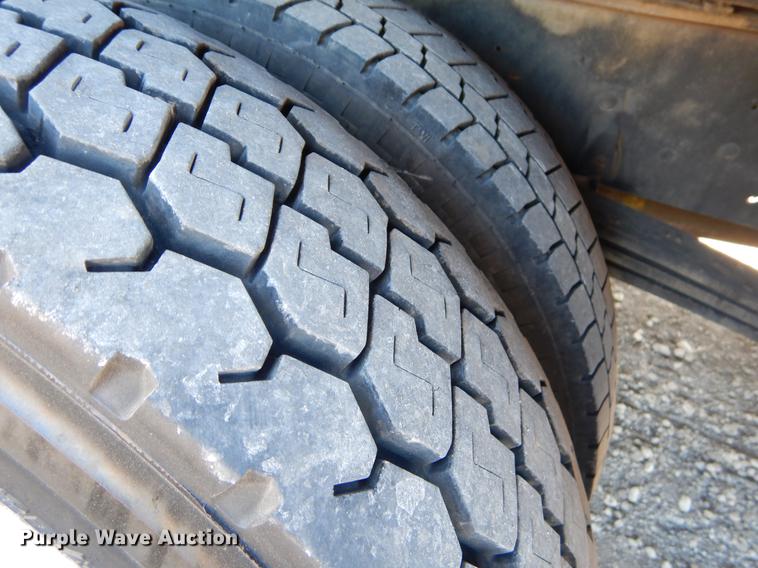 image for item ER9462 2011 Ford F59 delivery truck