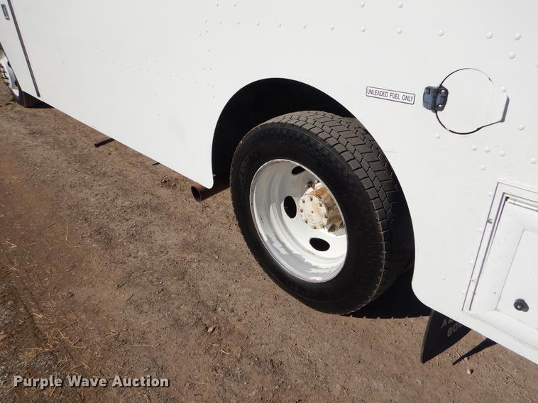 image for item ER9462 2011 Ford F59 delivery truck