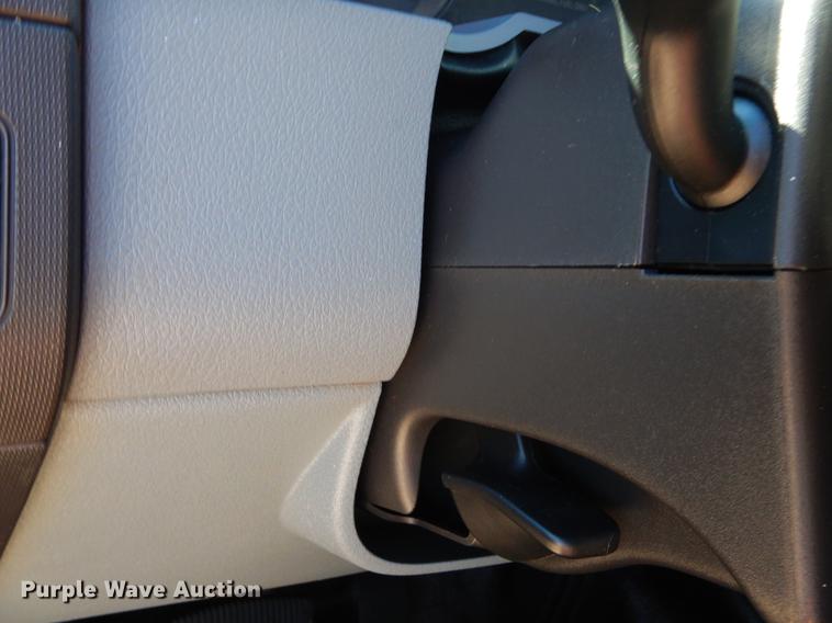 image for item ER9467 2015 Ford F450 Super Duty flatbed truck