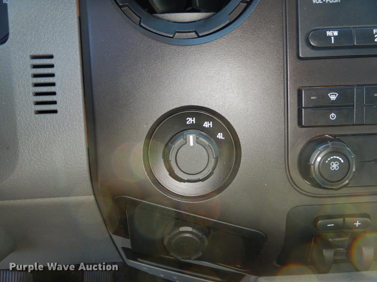 image for item ER9467 2015 Ford F450 Super Duty flatbed truck