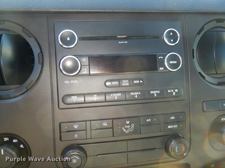 image for item ER9467 2015 Ford F450 Super Duty flatbed truck