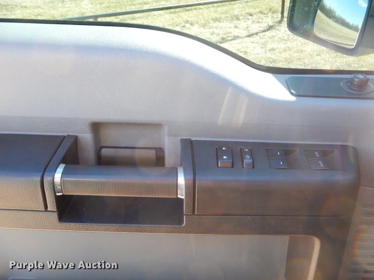 image for item ER9467 2015 Ford F450 Super Duty flatbed truck