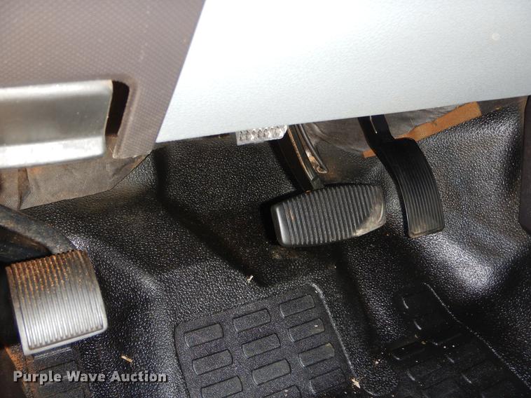 image for item ER9467 2015 Ford F450 Super Duty flatbed truck