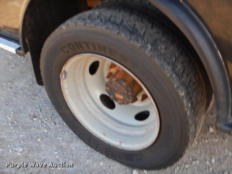 image for item ER9467 2015 Ford F450 Super Duty flatbed truck