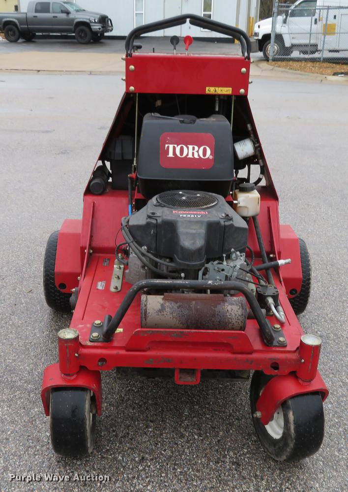 image for item EV9558 Toro 33518 aerator