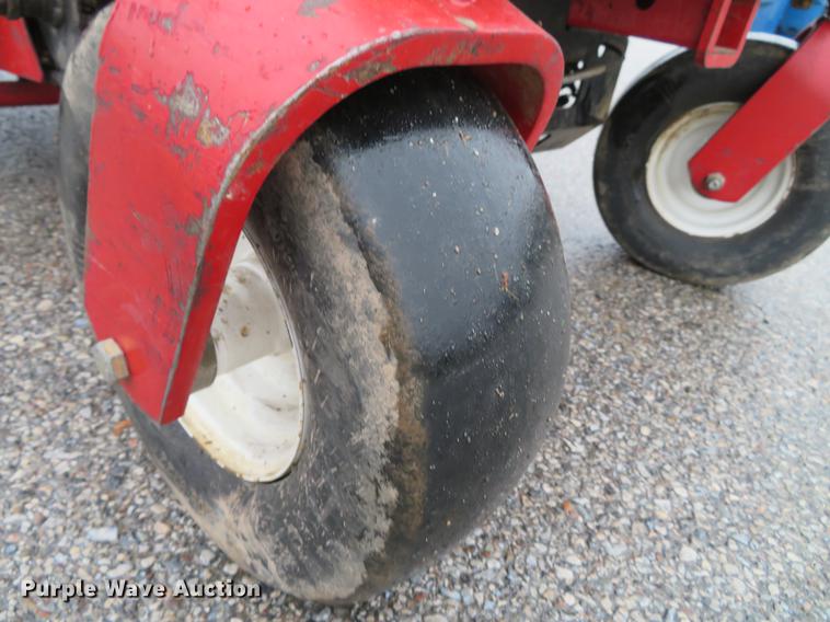 image for item EV9558 Toro 33518 aerator