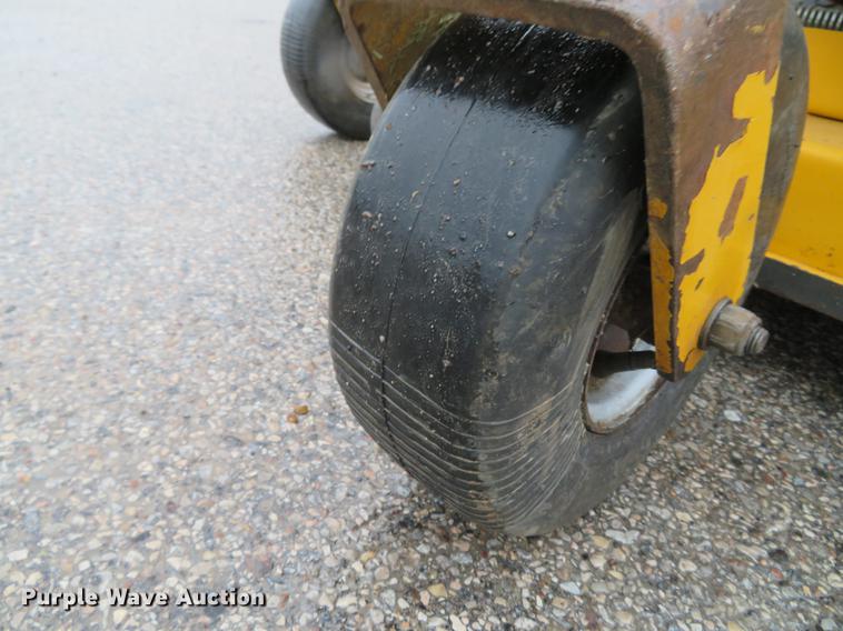 image for item EV9561 Hustler Trimstar 930396 lawn mower