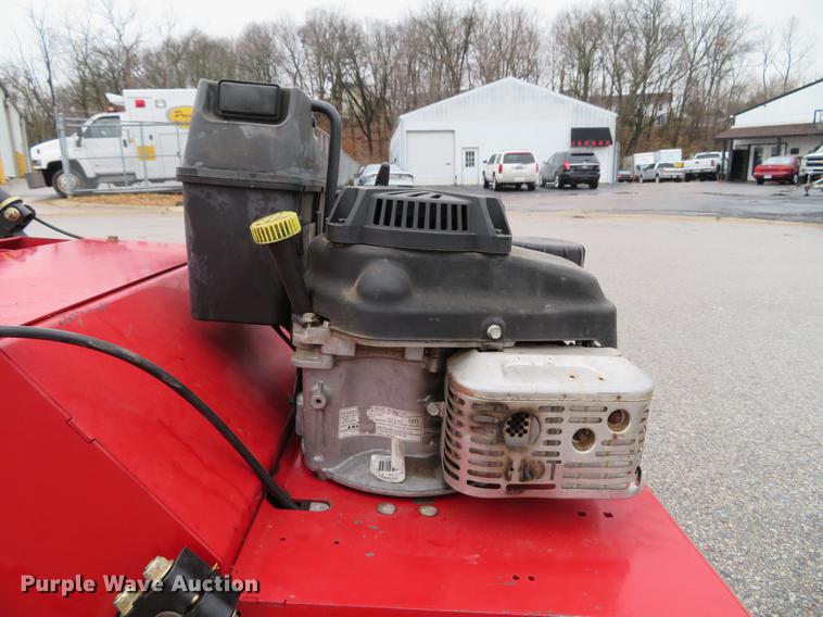 image for item EV9562 Toro 33515 aerator